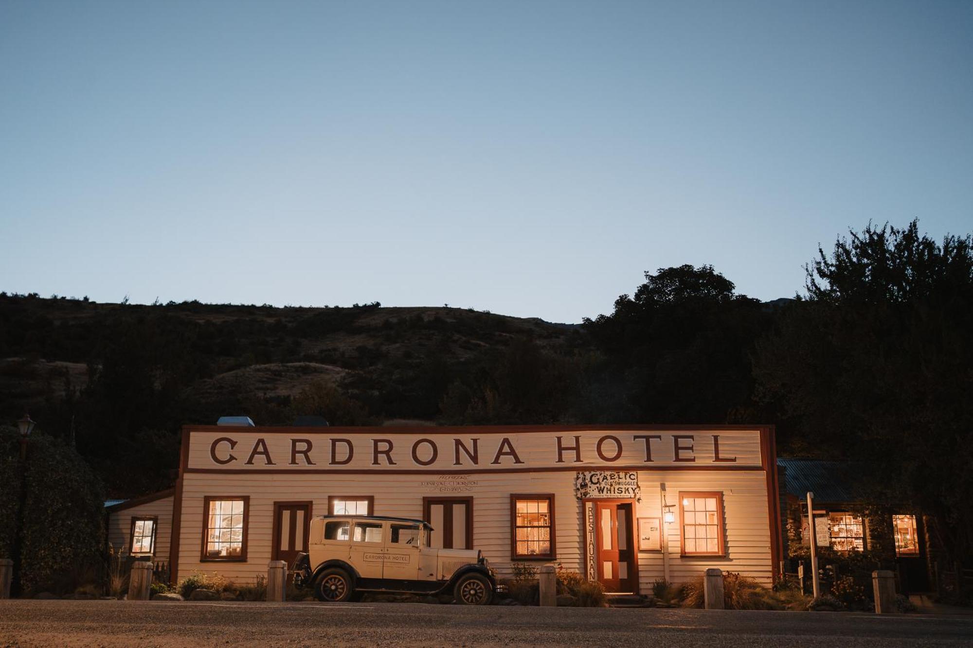 Cardrona Hotel Bagian luar foto