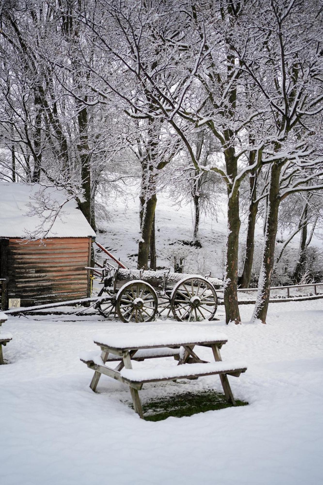 Cardrona Hotel Bagian luar foto