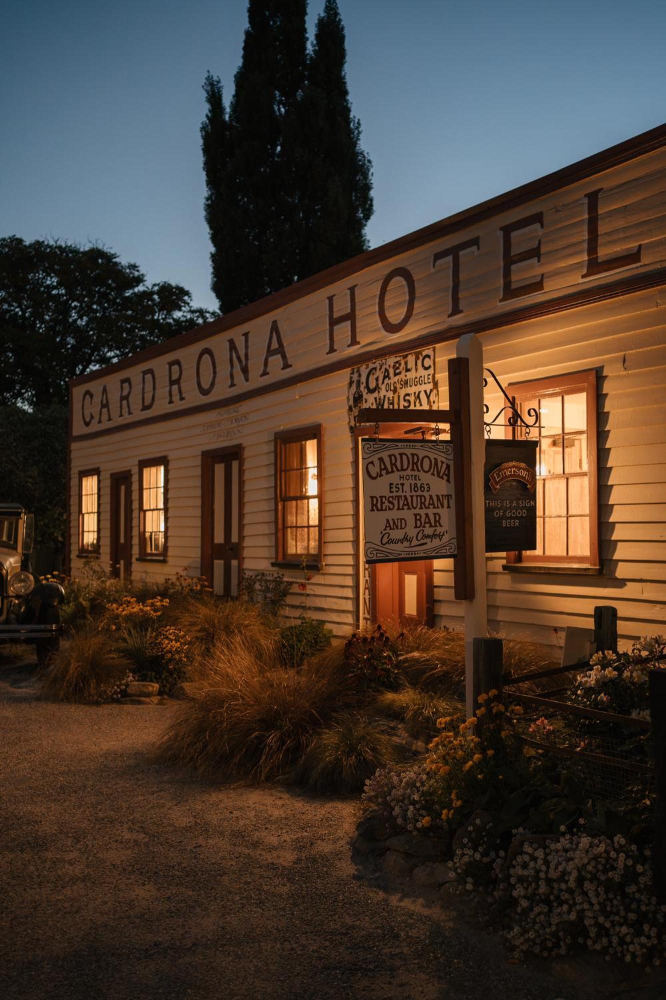 Cardrona Hotel Bagian luar foto