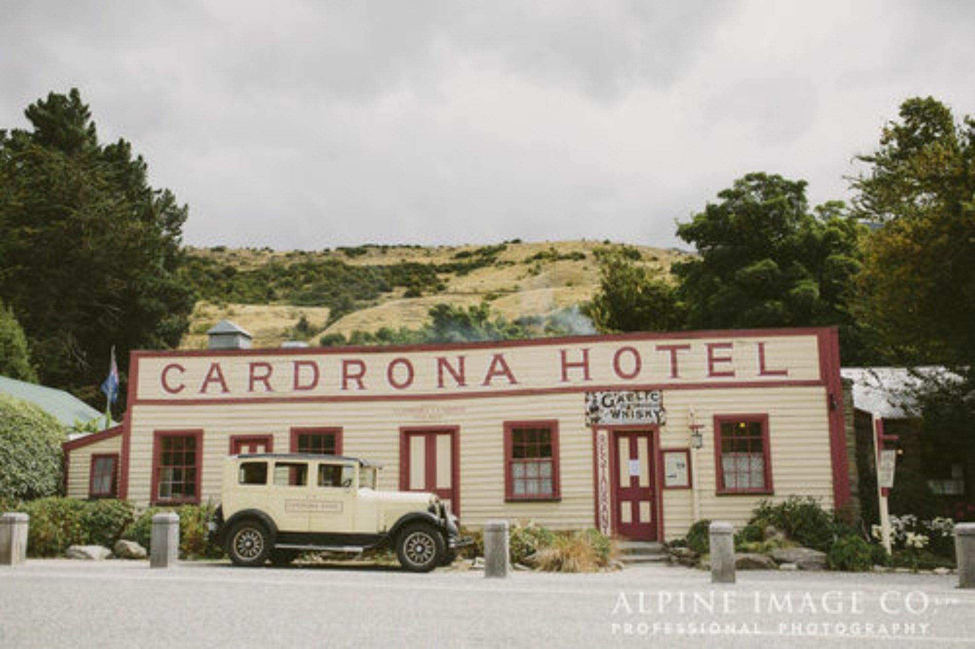 Cardrona Hotel Bagian luar foto